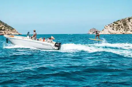 Photo de Náutica Gómez alquiler de barcos en Dénia