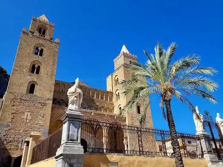 Photo de Le Torri della Cattedrale di Cefalù