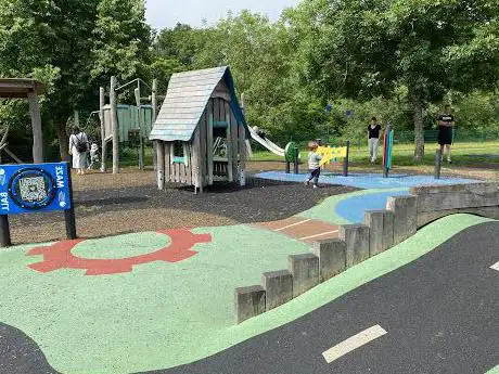 Photo de Weston Lane Playground