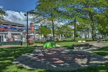 Photo de La Canebière - Minigolf et Events