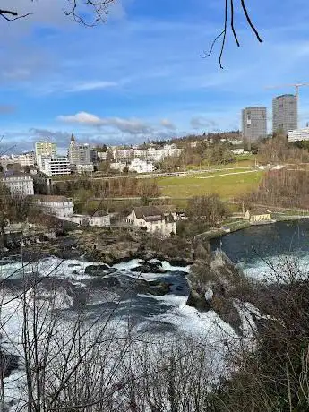 Photo de Aussichtsplattform RÃ¶ti am Rhein