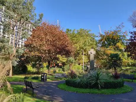 Photo de Saint John's Gardens