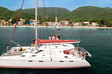 Catamaran Kokoumdo sortie dauphins