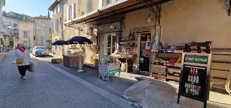 Photo de Tourist Heart of Luberon Provence | Lourmarin
