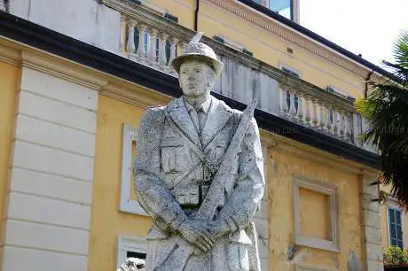 Monumento agli Alpini - Intra (vb)