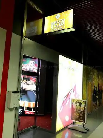 Golden Palace Saint-Josse