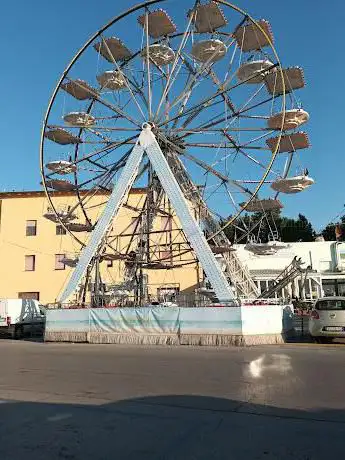 Photo de Ruota Panoramica Porto Cattolica Original