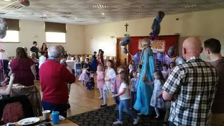 Photo de Holy Cross Roman Catholic Church : Croy