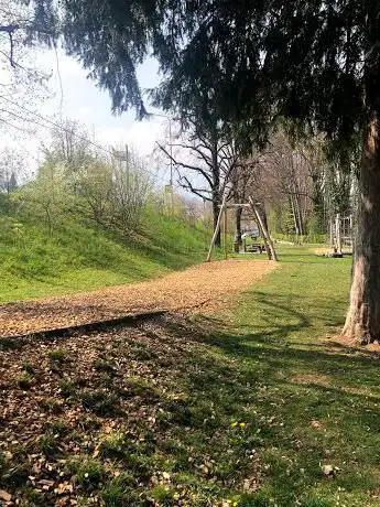 Place de jeu de la tyrolienne
