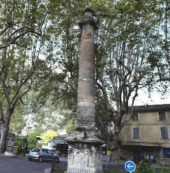 Photo de Colonne Pétrarque