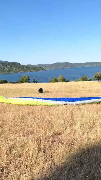 Photo de Gonflage parapente Salagou - Les Vailhés