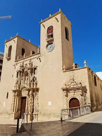 Photo de Rellotge de Sol de la Basilica de Santa Maria