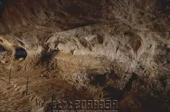 Photo de Cap Blanc rock shelter