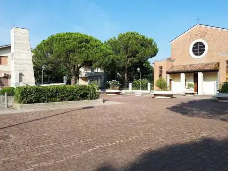 Photo de Church of the Assumption of Mary