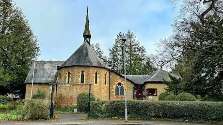 Photo de St John The Baptist C Of E Church