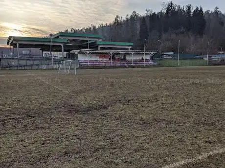 Photo de CAMPO DI CALCIO COMUNALE GILETTI