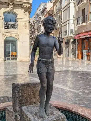 Photo de Estatua Icue