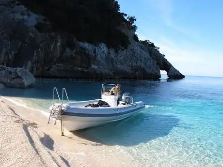 Dolmen Boat Rental Noleggio gommoni Cala Gonone