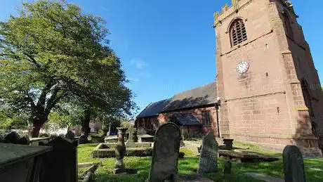 Photo de St Michael's Church  Shotwick