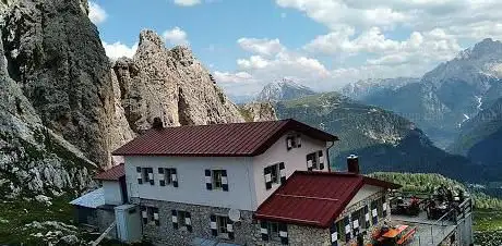 Photo de Rifugio Fratelli Fonda Savio