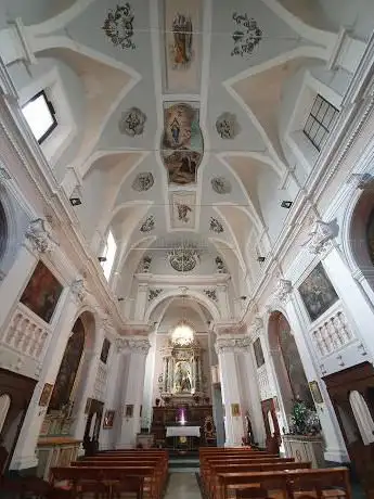 Photo de Chiesa di Santa Teresa d'Avila