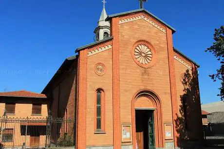 Photo de Church of Saint John Baptist
