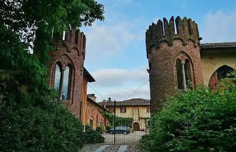 Castello Cicogna-Mozzoni a Terdobbiate