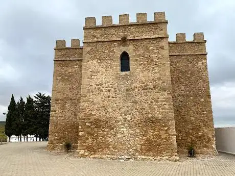 Photo de White Lady Tower