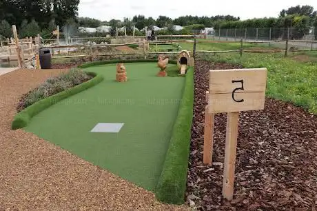 Photo de Millets Farmyard Golf