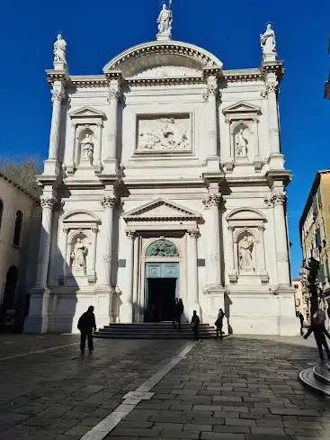 Photo de Church of Saint Roch
