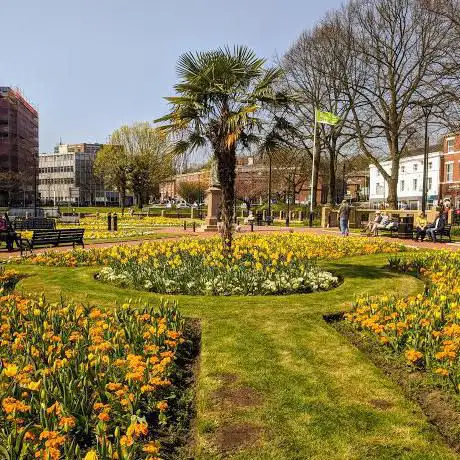 Photo de Queen's Gardens