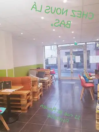 Chez nous là-bas