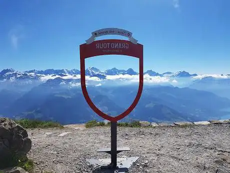 Foto-Spot Grand Tour of Switzerland: Niesen - Swiss Pyramid