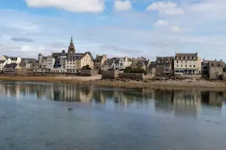 Photo de Roscoff Harbour Promenade