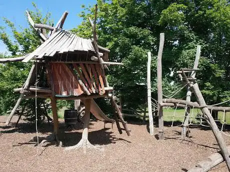 Spielplatz Baldegg Baden