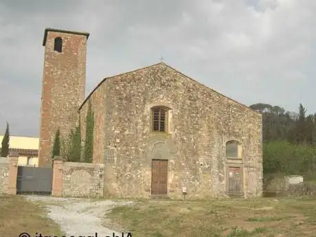 Photo de Pieve dei Santi Ippolito e Cassiano