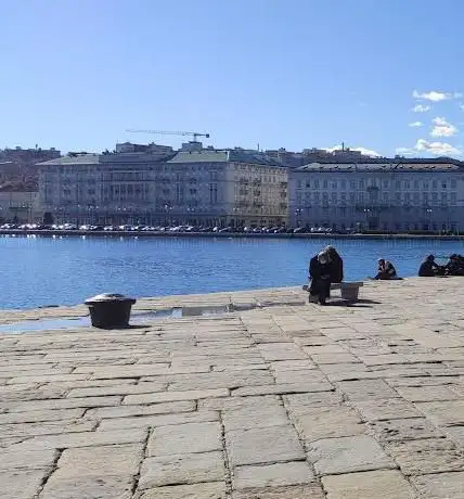 Photo de Riva del Mandracchio