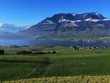 Aussichtspunkt Allmig mit Gedenkstein
