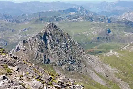 Photo de Peña Ubiña (2414 m.) Techo de Lena