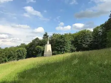 Statue De La Vierge