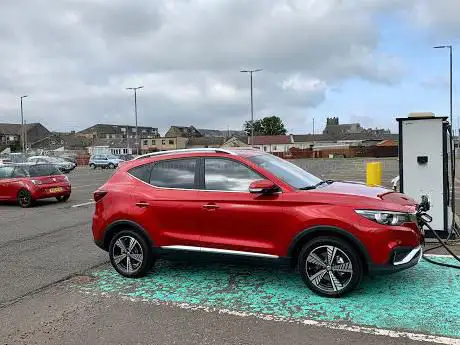 Photo de Larkhall Park & Ride + EV Charger