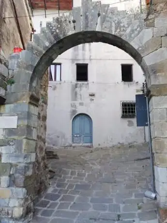Porta della Fonte già Senese o rosellana