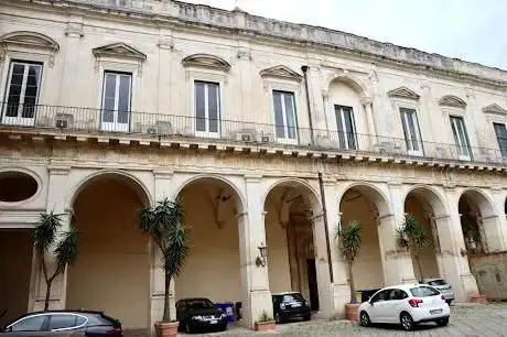 Photo de Palais du Gouvernement (Couvent des Célestins)
