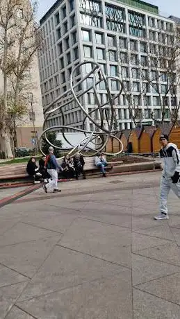 Photo de 3 Escultura Tubular. Plaza de España.