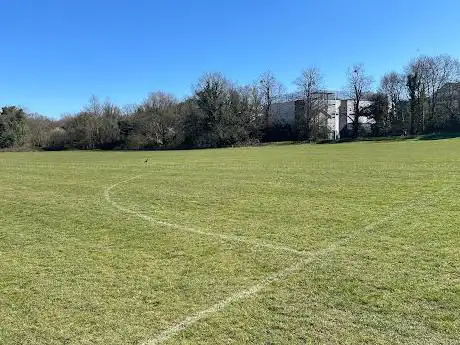 Photo de Oakfield Lane Playing Field