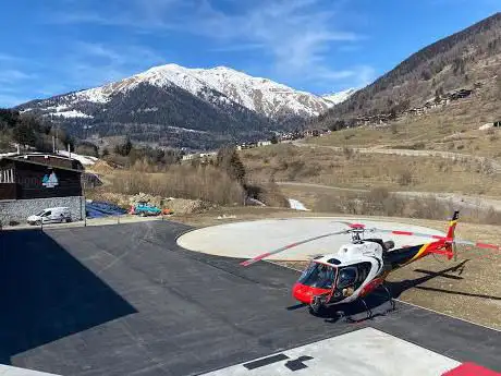 Photo de Elimast Temù - Voli turistici e Lavori Aerei in Elicottero
