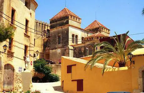 Castell del Baró de les Quatre Torres