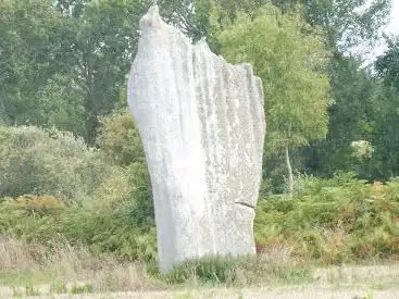 Menhir De Kerscaven