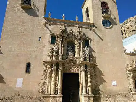 Photo de Basilica of St Mary of Alicante