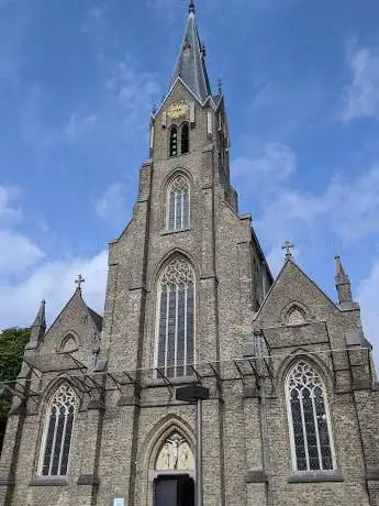 Photo de église Heilige-Kruisverheffing-en-Sint-Jozef